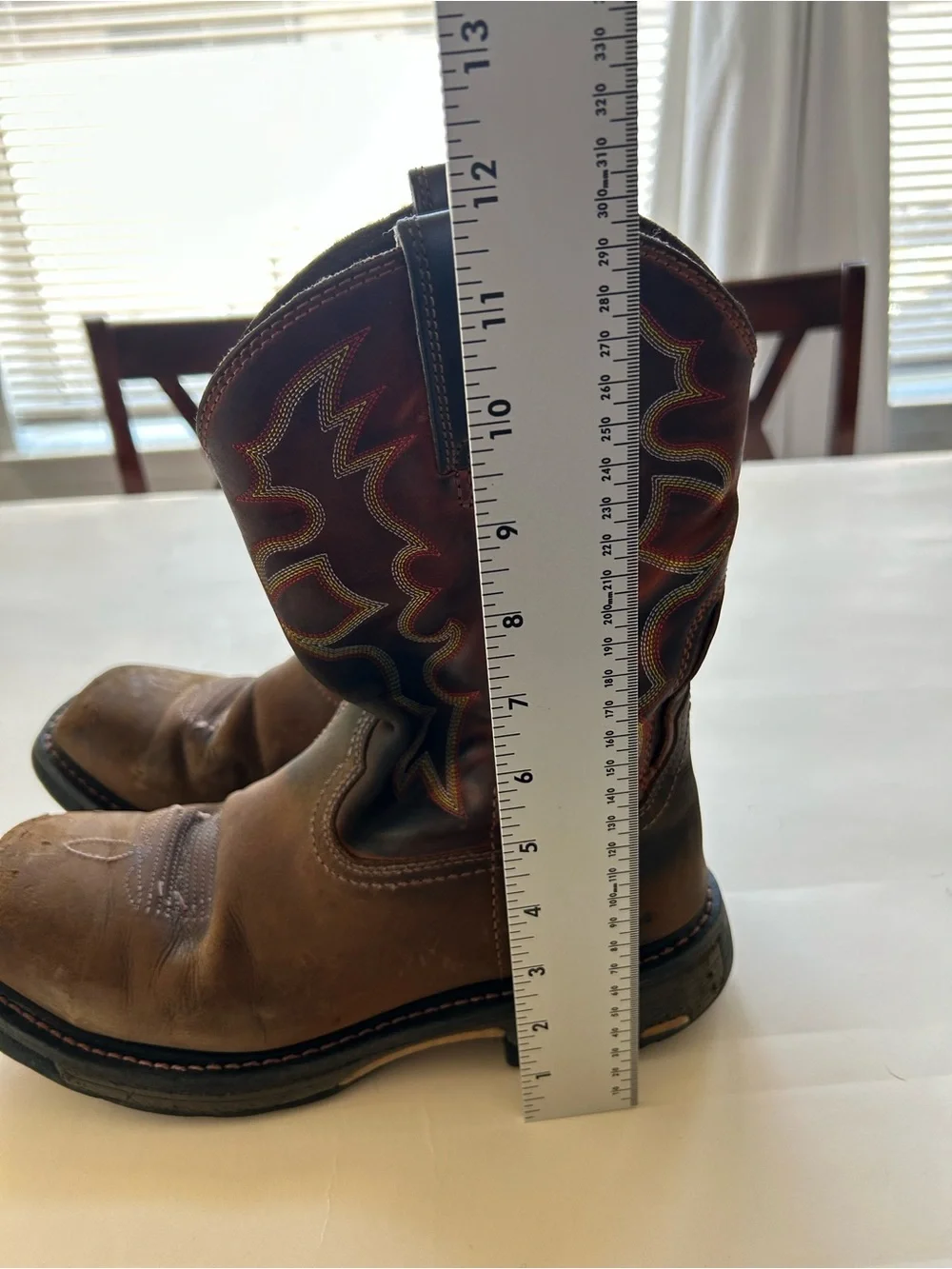 Ariat Brown Leather Western Boots with Dark Fabric Lining size 9.5